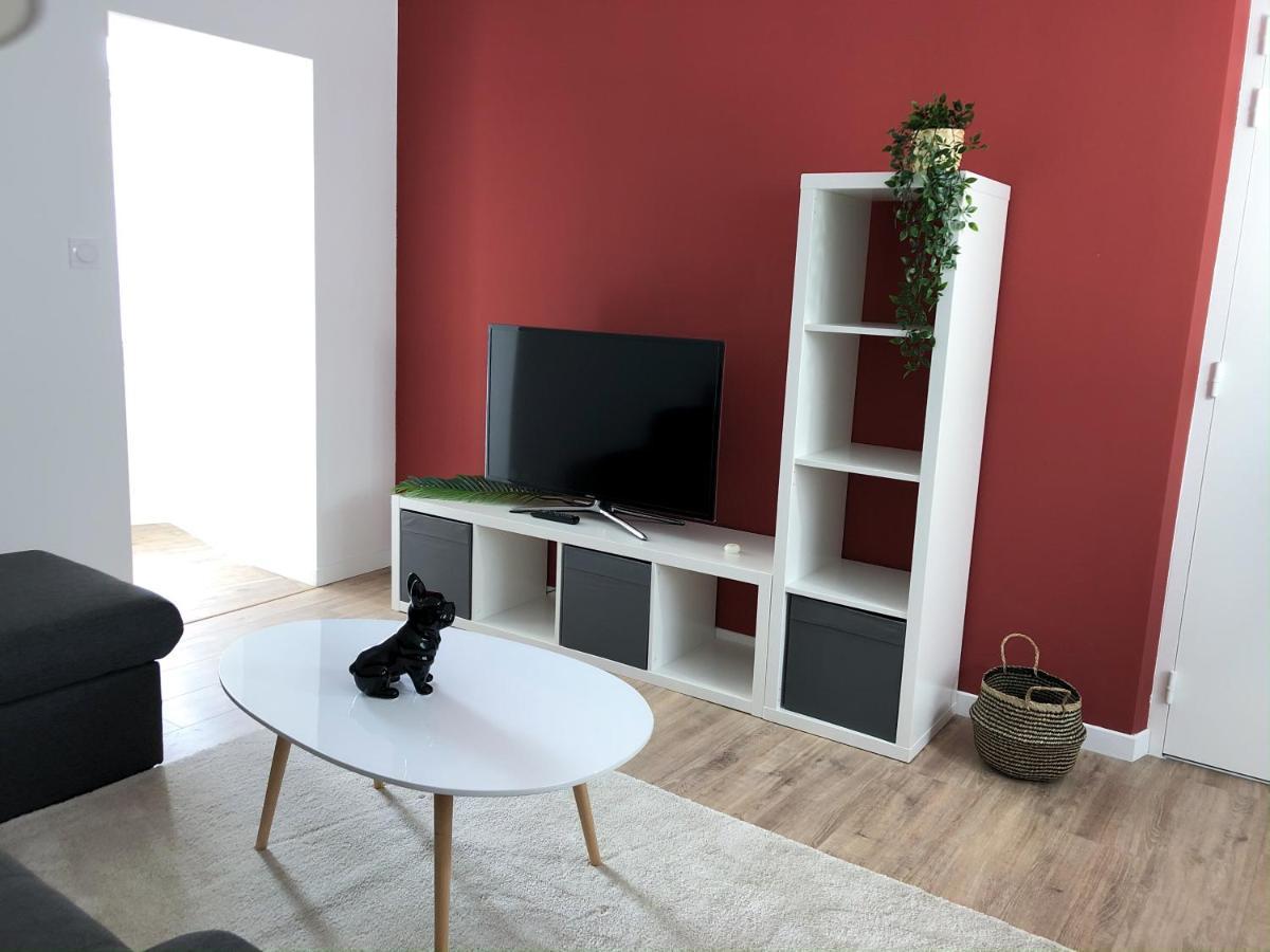 Grand Appartement Fonctionnel Proche Centre-Ville Saumur Esterno foto