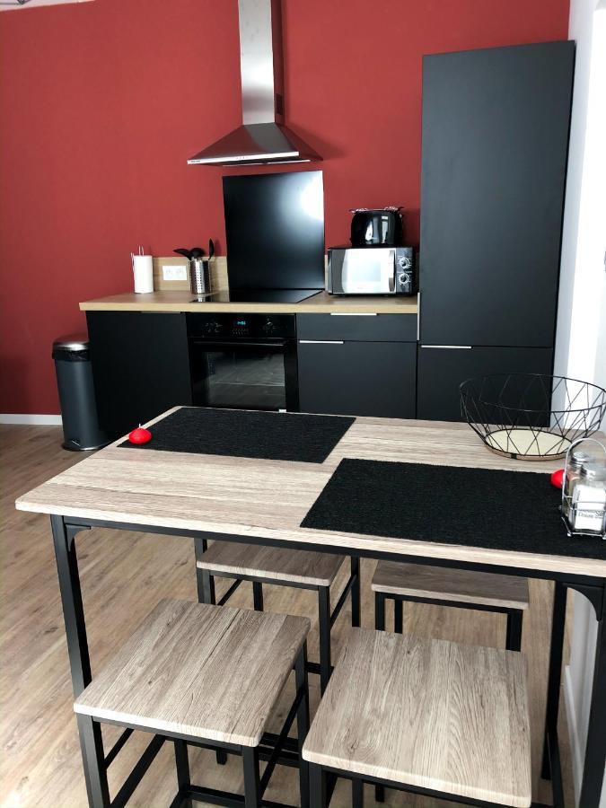 Grand Appartement Fonctionnel Proche Centre-Ville Saumur Esterno foto