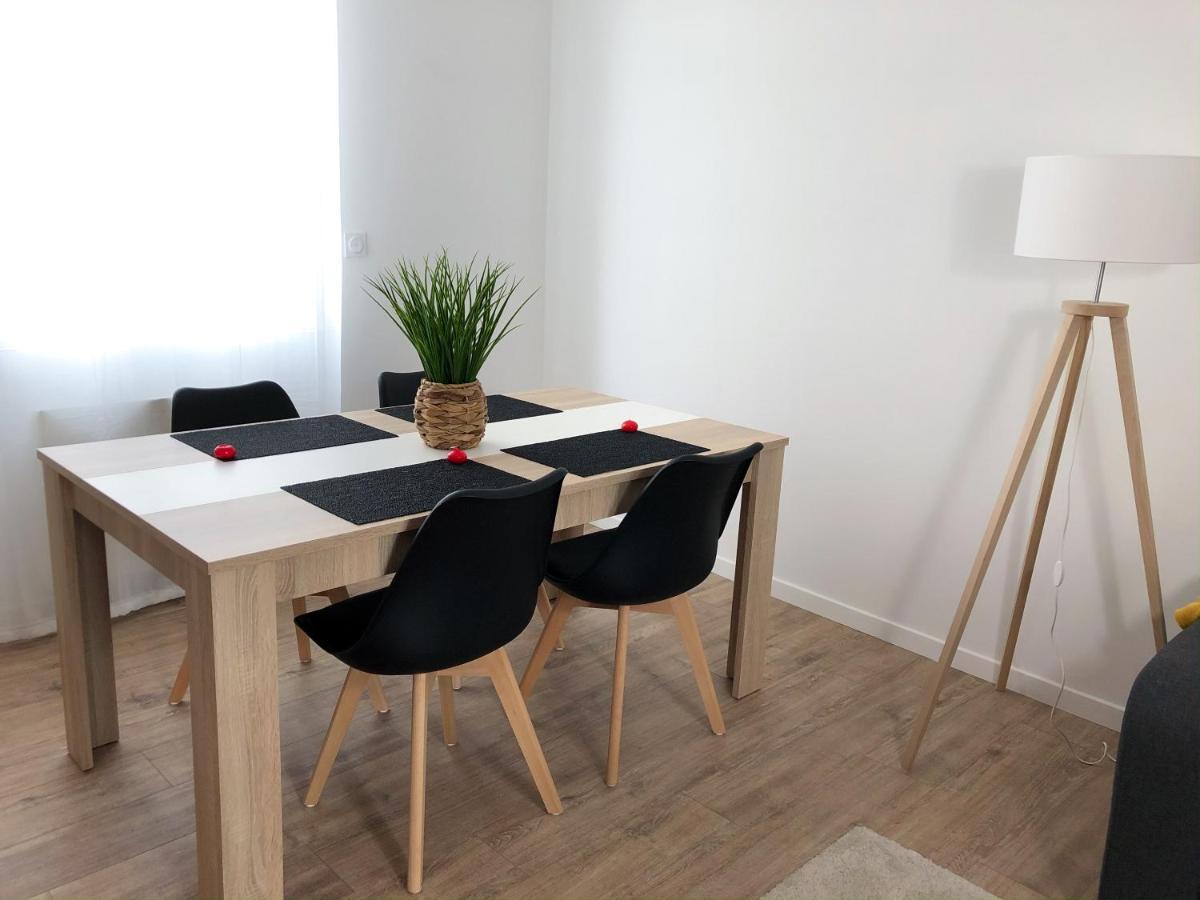 Grand Appartement Fonctionnel Proche Centre-Ville Saumur Esterno foto